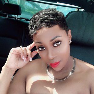 Meet your Posher, Kelley